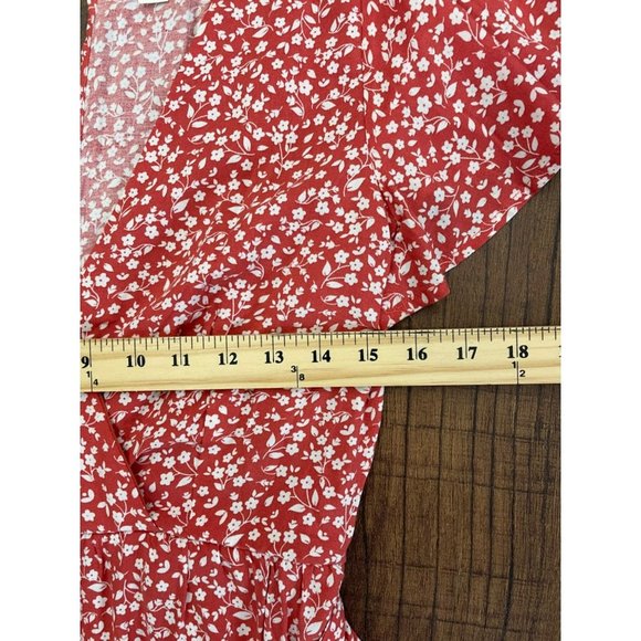 BLUE Rain Ditzy Floral Belted Waist Flutter Sleeve Romper in Coral Size Small - Picture 6 of 10